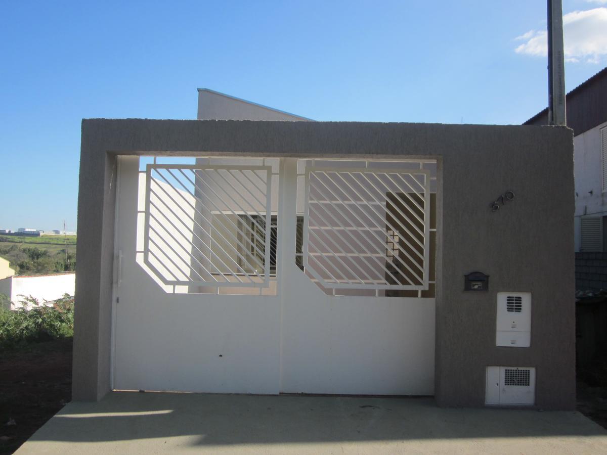 Hostel Famille Brun Trevo São João da Boa Vista Bagian luar foto
