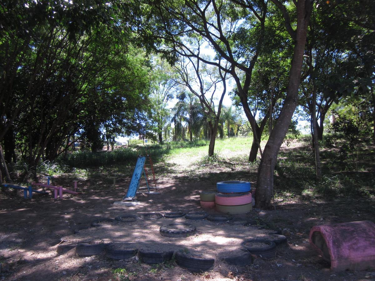 Hostel Famille Brun Trevo São João da Boa Vista Bagian luar foto